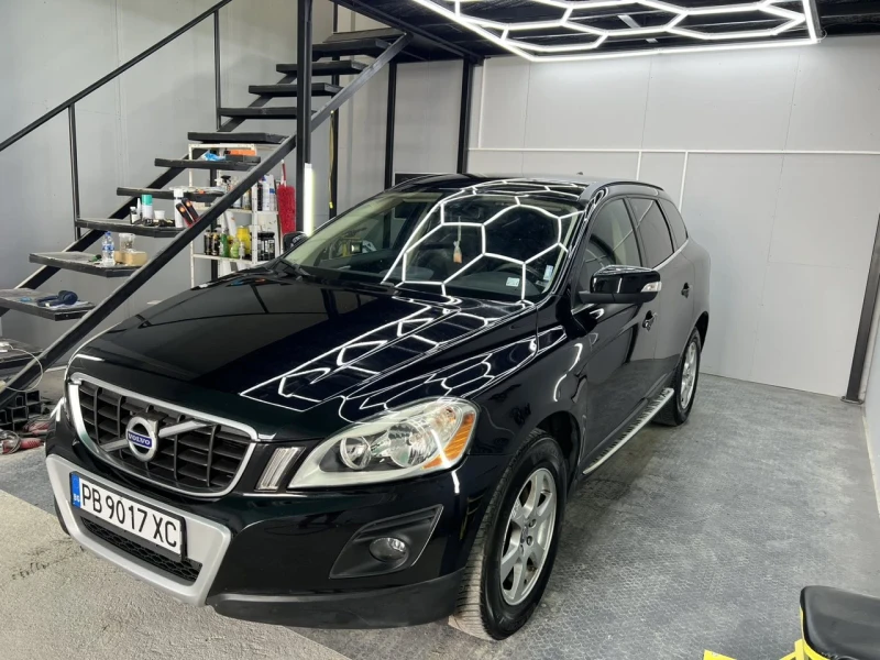 Volvo XC60 2.4 D5, снимка 4 - Автомобили и джипове - 52081759