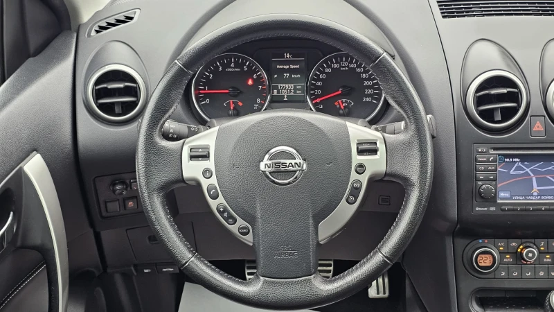 Nissan Qashqai 2.0i 6SP CH-8бр.ДЖАНТИ-FULL-СЕРВИЗ ИСТ.-ЛИЗИНГ, снимка 11 - Автомобили и джипове - 51999378