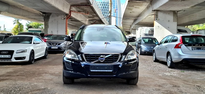 Volvo XC60 D3 СЕРВ.ДОК. , снимка 2 - Автомобили и джипове - 52038591
