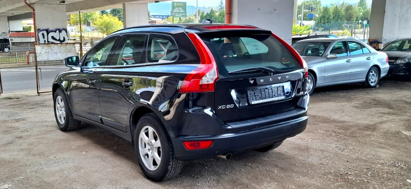 Volvo XC60 D3 СЕРВ.ДОК. , снимка 7 - Автомобили и джипове - 52038591