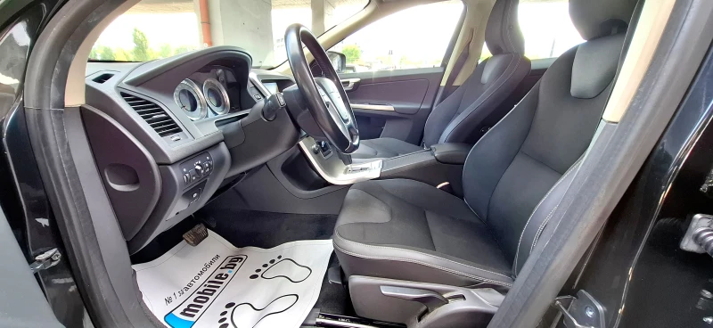 Volvo XC60 D3 СЕРВ.ДОК. , снимка 10 - Автомобили и джипове - 52038591