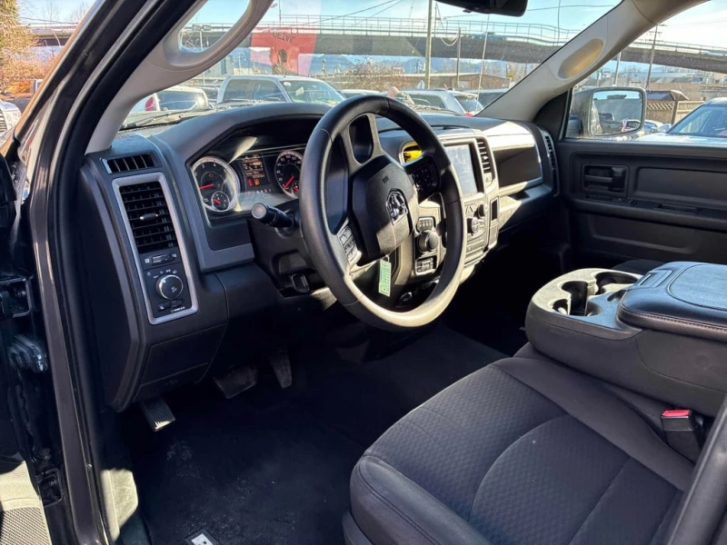 Dodge RAM 1500 2019 * Express * CARFAX * ОТ ПРЕДСТАВИТЕЛСТВО, снимка 7 - Автомобили и джипове - 53175308