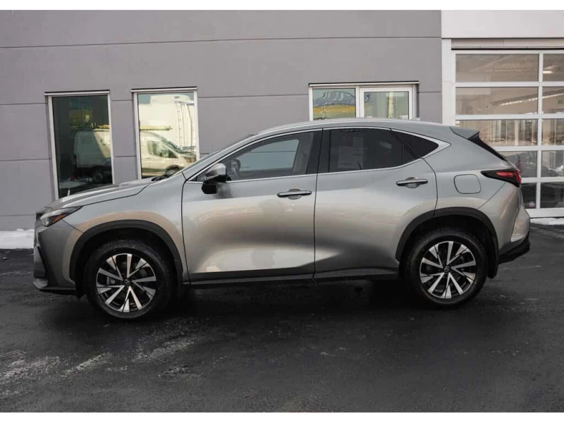 Lexus NX 350h HYBRIDE SIGNATURE PACKAGE  CARFAX, снимка 3 - Автомобили и джипове - 53514037