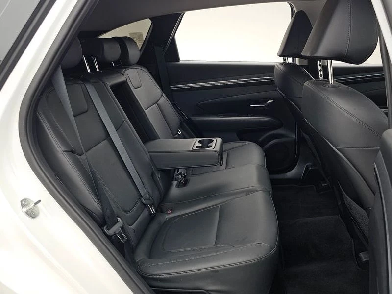 Hyundai Tucson 1.6 Automatic, снимка 12 - Автомобили и джипове - 55843696