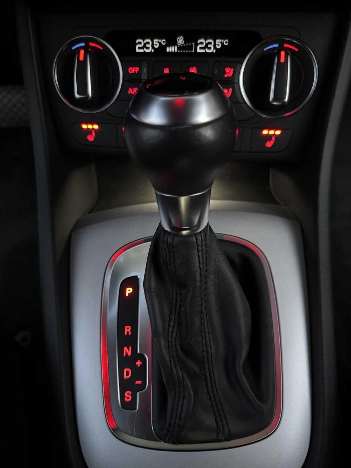 Audi Q3 4x4-2.0TDI-150ps.  ����� �������� �������!  | Mobile.bg � ����������� 15