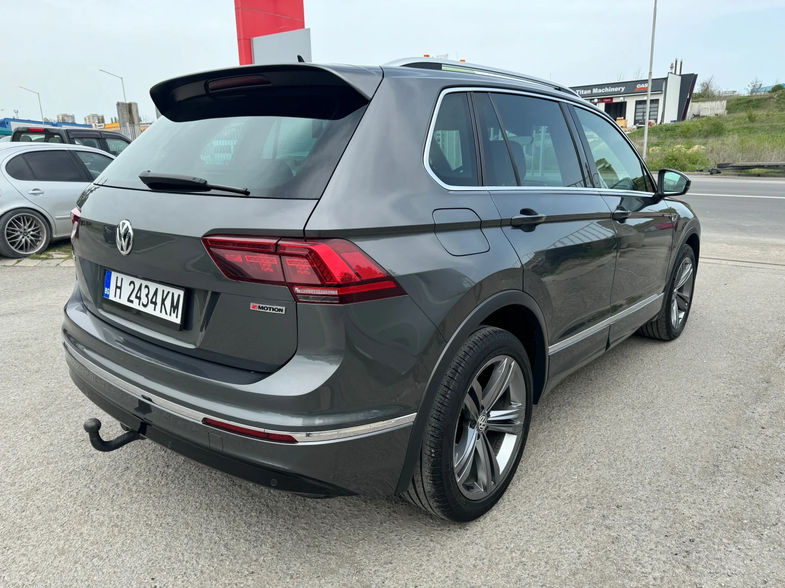 VW Tiguan 2.0TDI 190к.с R-LINE 4Motion/ NAVI/DISTRONIK/  - изображение 6