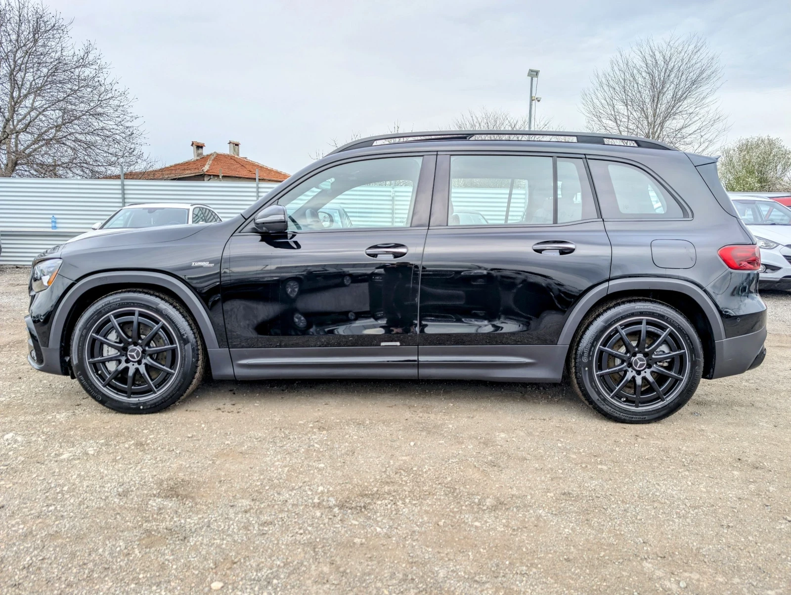 Mercedes-Benz GLB 35 AMG* 25km* ЧистоНов - изображение 4