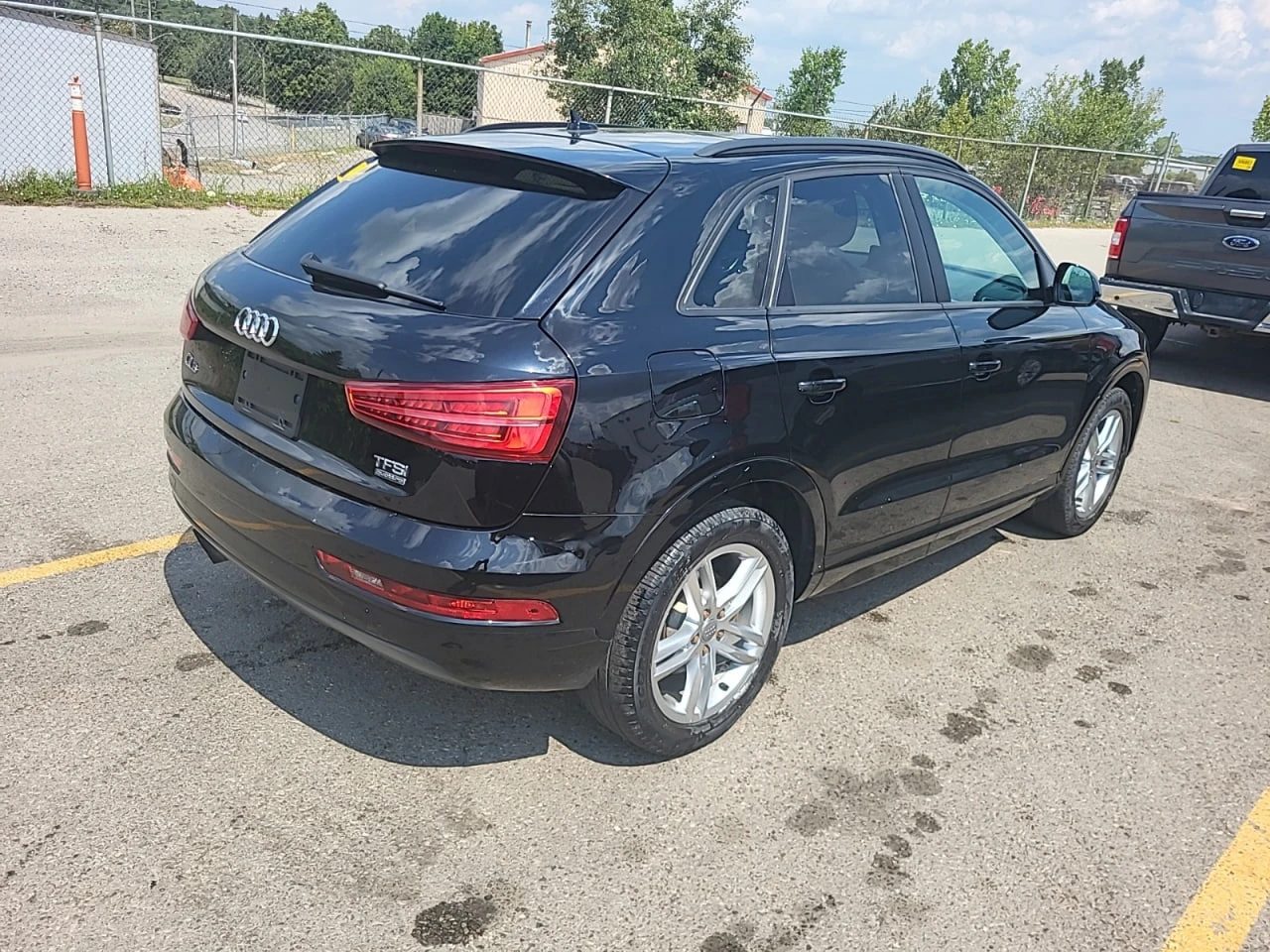 Audi Q3 AWD * CARFAX * АвтоКредит * Цена до България*  - изображение 3