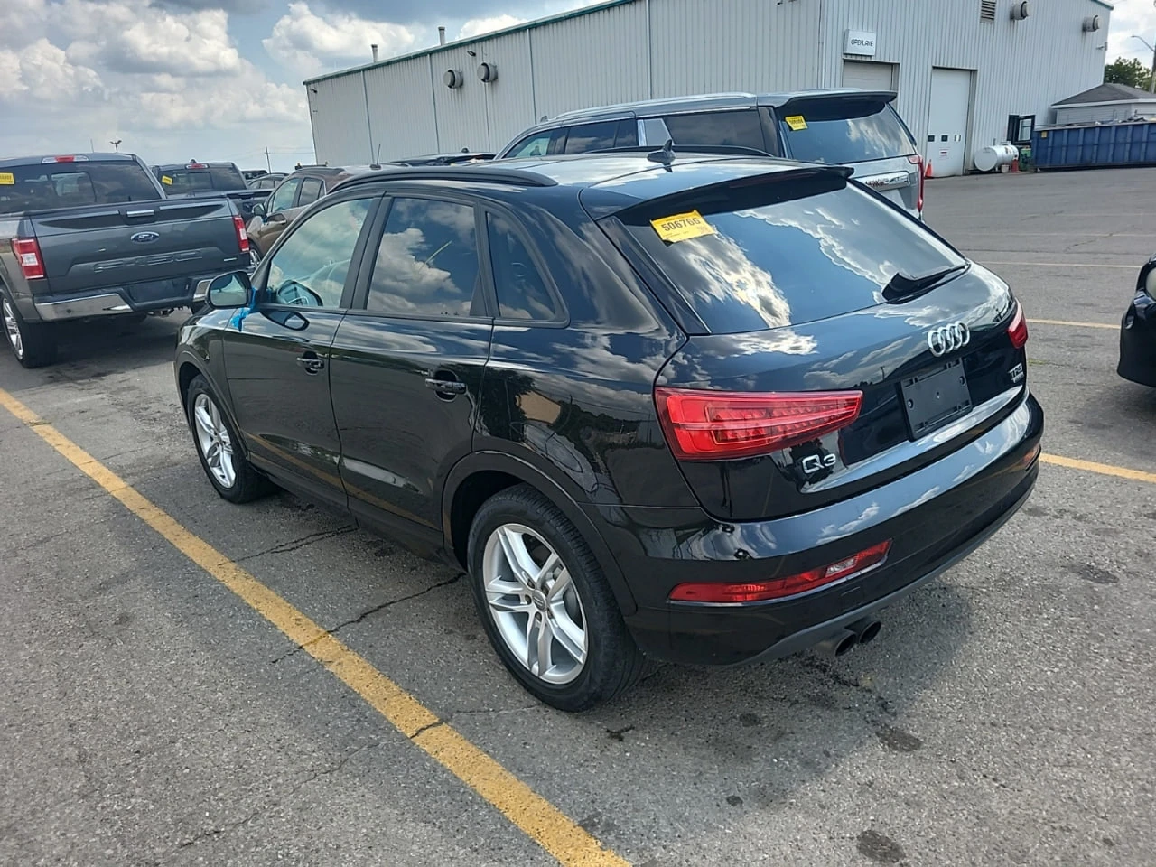 Audi Q3 AWD * CARFAX * АвтоКредит * Цена до България*  - изображение 4
