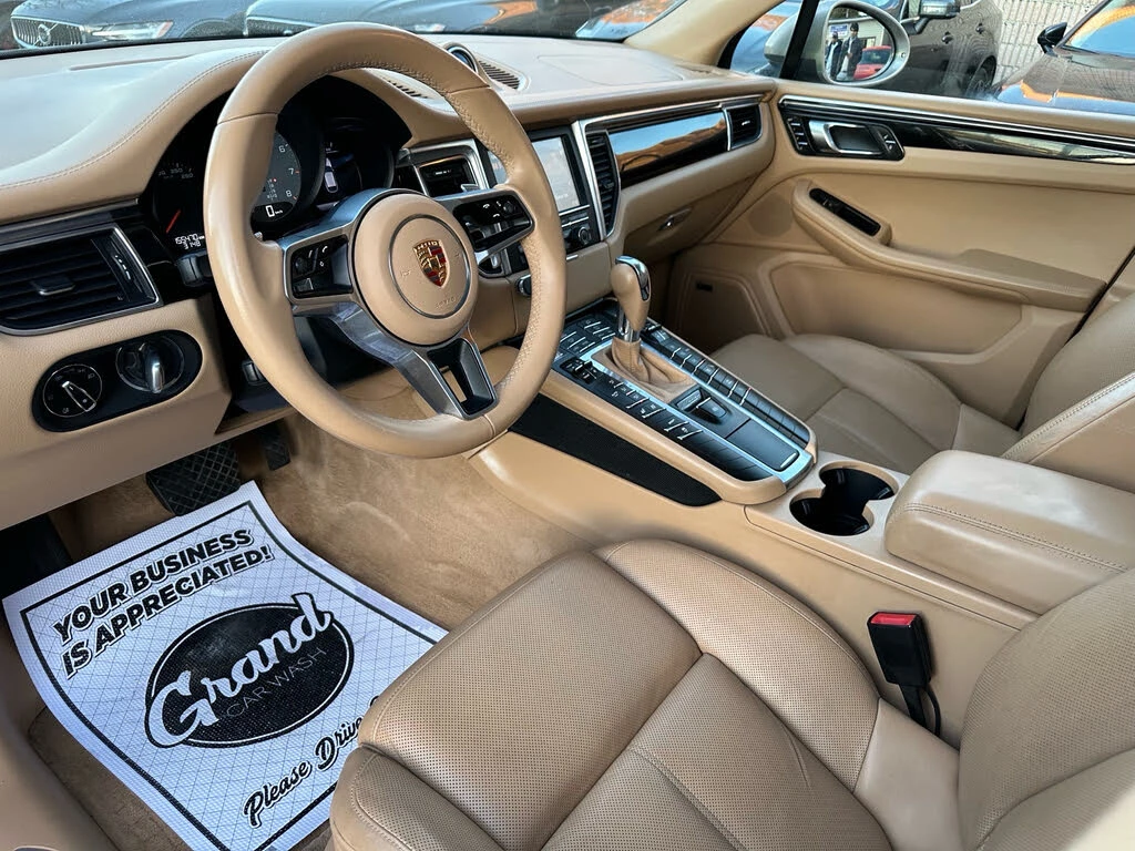 Porsche Macan S* Обдух* Пано* Bose - изображение 8