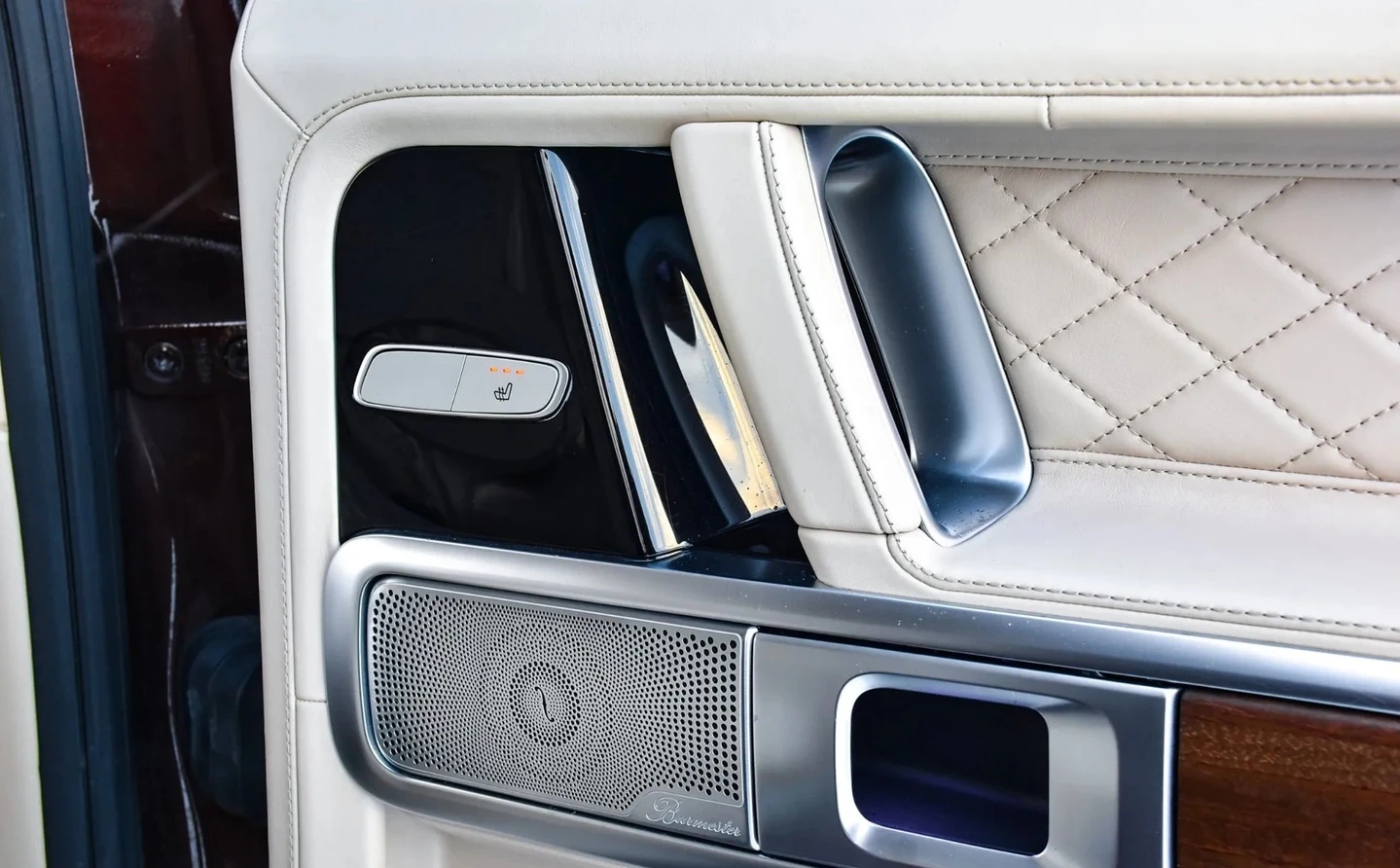 Mercedes-Benz G 63 AMG V8 4x4 - изображение 10