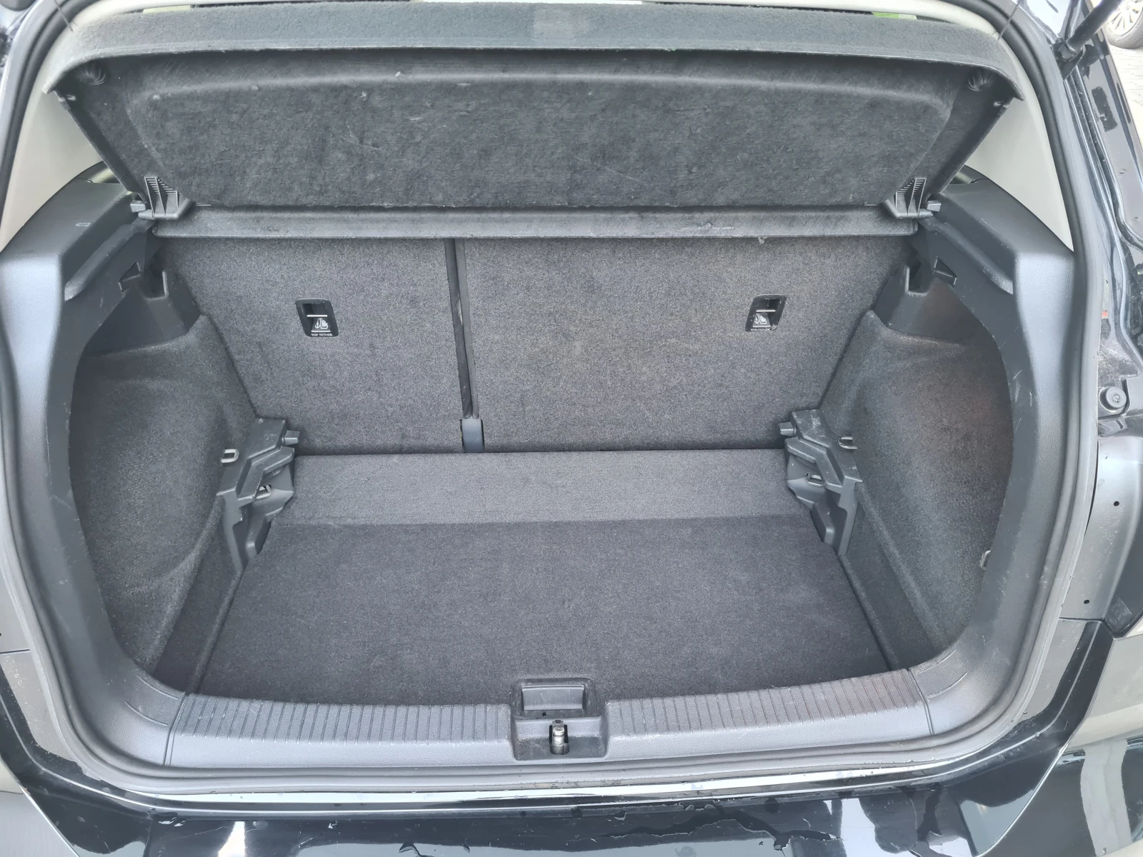 VW T-Cross, снимка 16 - Автомобили и джипове - 54142121