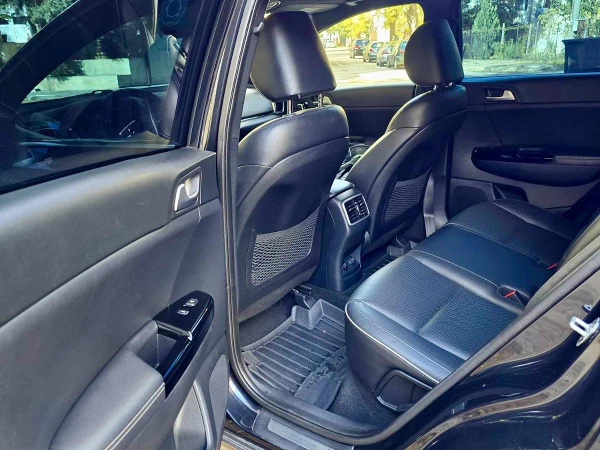Kia Sportage 2.0 GT-LINE AWD, снимка 13 - Автомобили и джипове - 54421557
