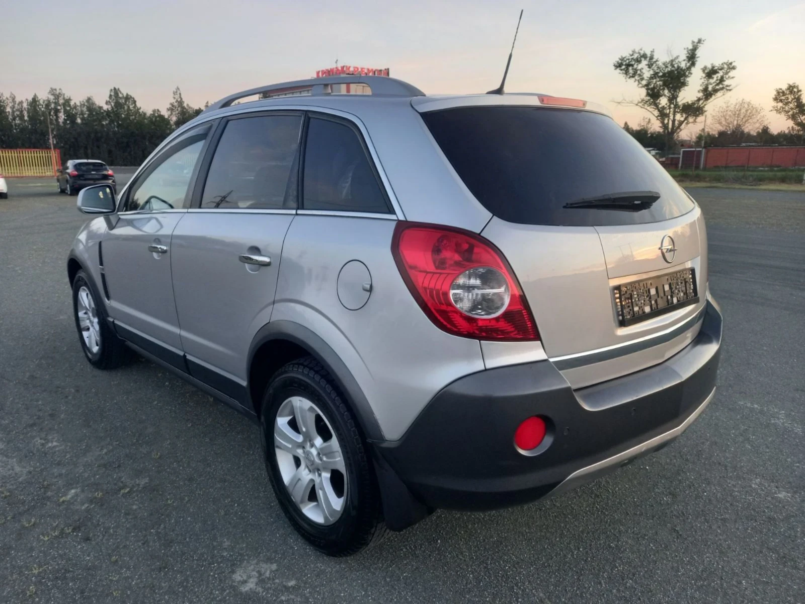 Opel Antara 2.0, снимка 3 - Автомобили и джипове - 54482556