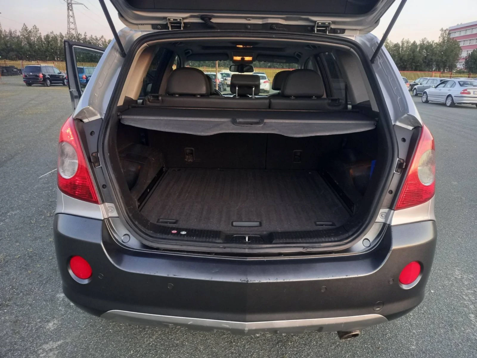Opel Antara 2.0, снимка 10 - Автомобили и джипове - 54482556