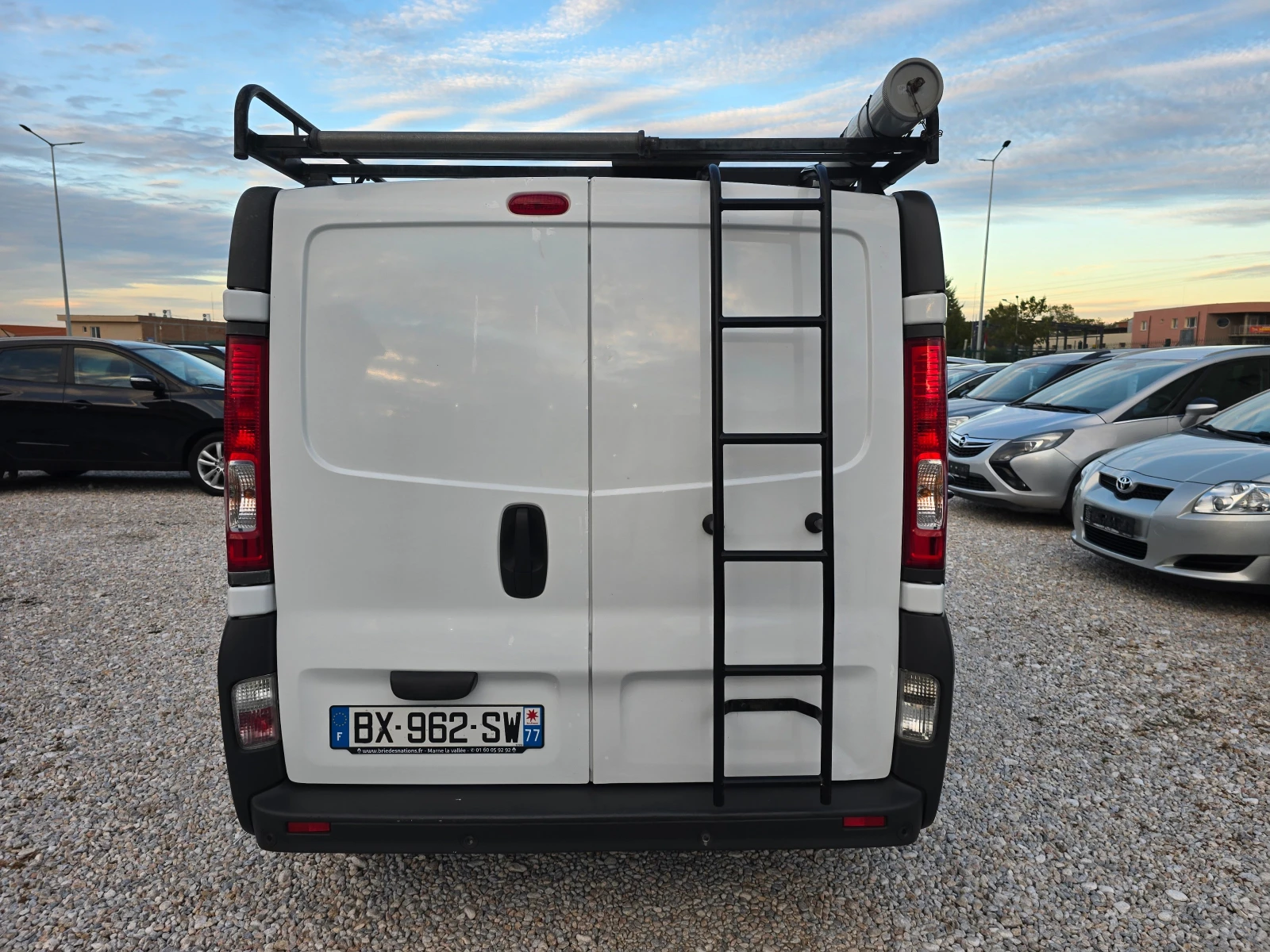 Renault Trafic 2.0DCI 115КС/2.7Т/FACE/ - изображение 3