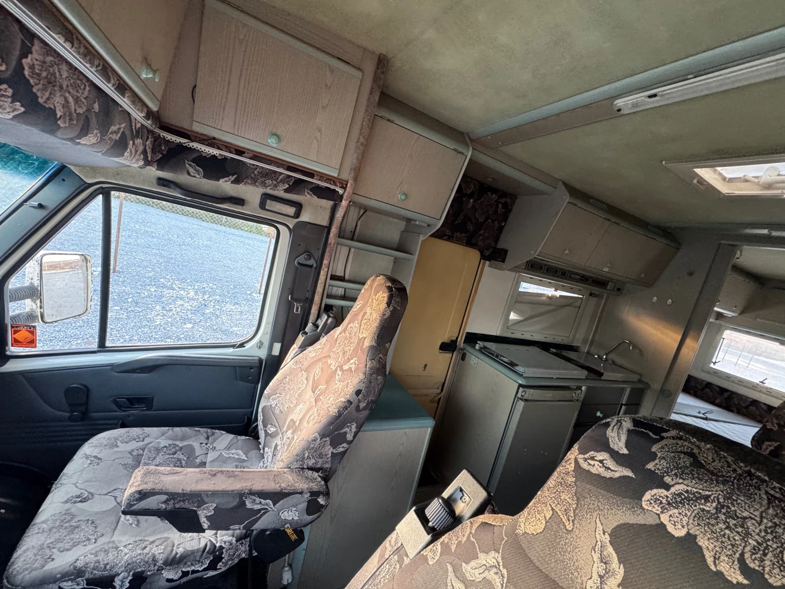 Кемпер Fiat DUCATO 2.8 TDI. Без изгнило!!!, снимка 14 - Каравани и кемпери - 53834065