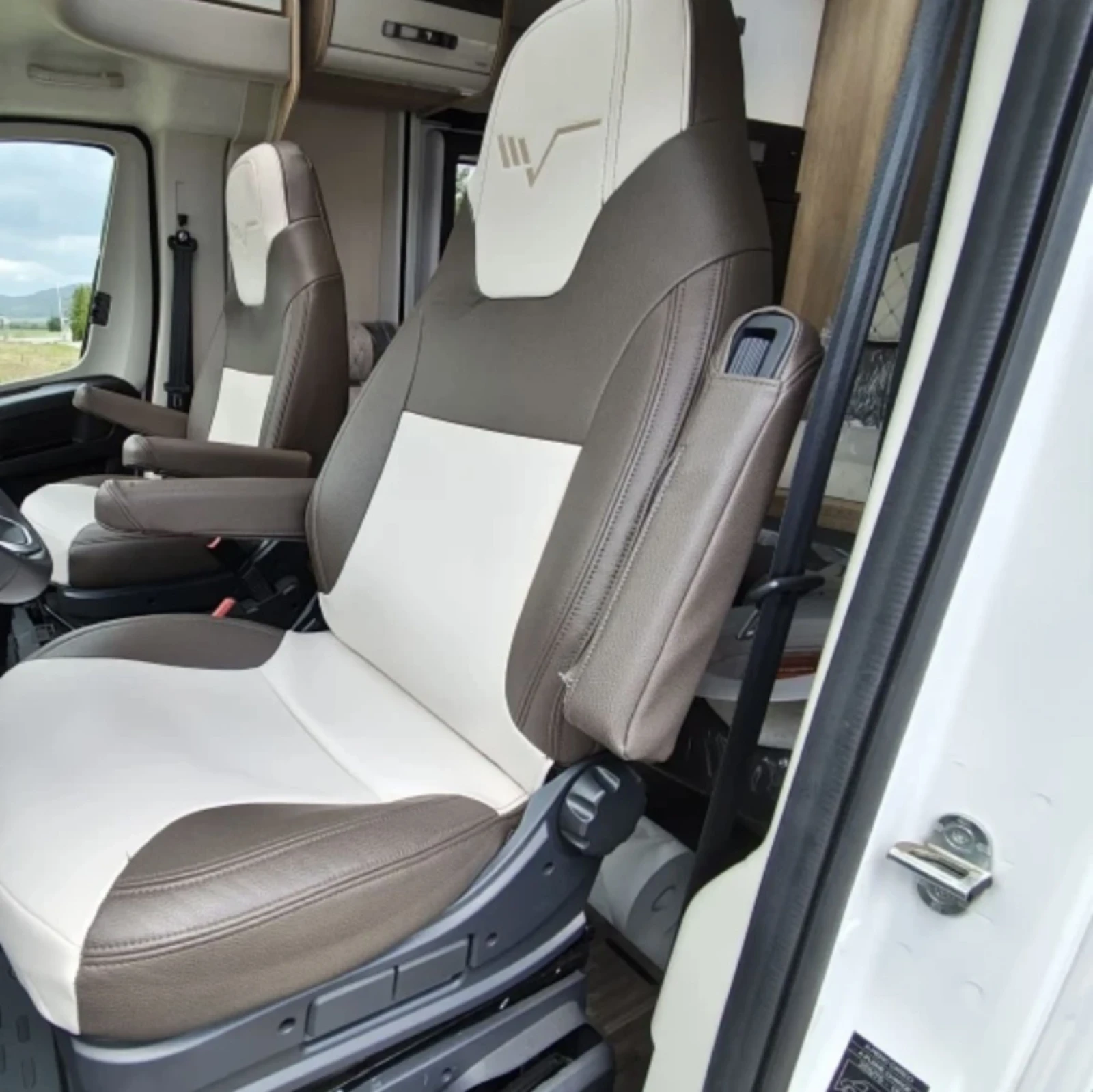 Кемпер Mobilvetta P85 Fiat Ducato 2.2, снимка 5 - Каравани и кемпери - 55214203
