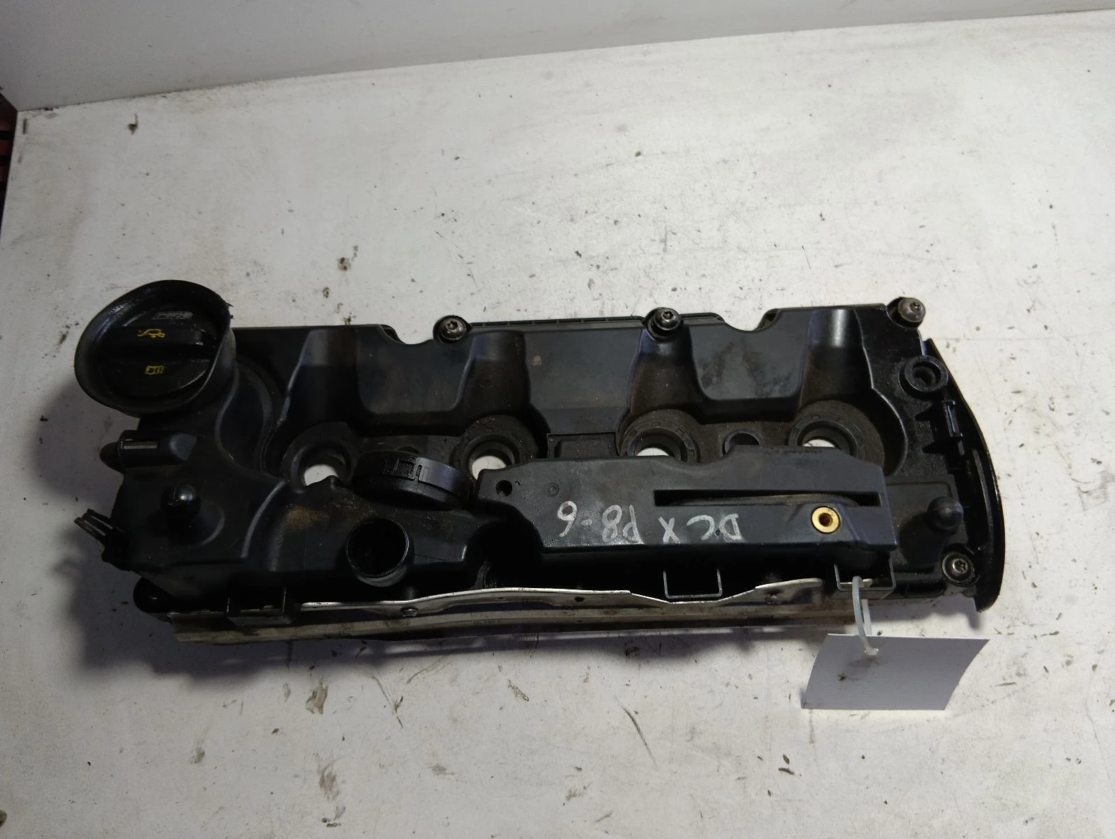 капак глава,клапани 1.6TDI 04L103469 VW Passat