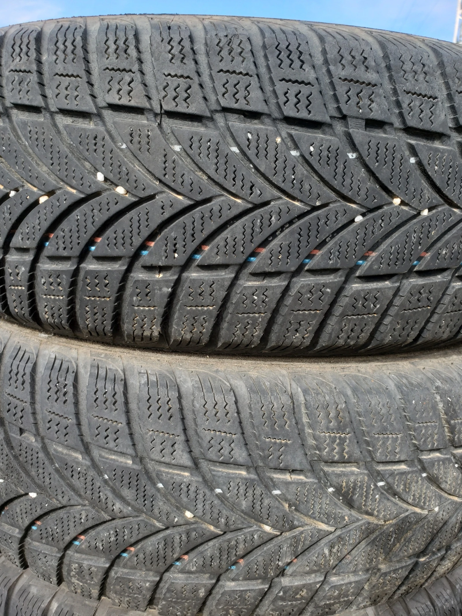 Гуми Зимни 215/65R16, снимка 5 - Гуми и джанти - 56084116