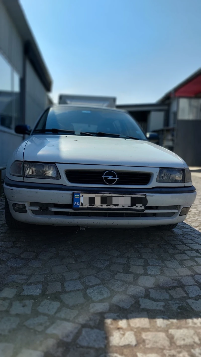 Opel Astra, снимка 1 - Автомобили и джипове - 47321965