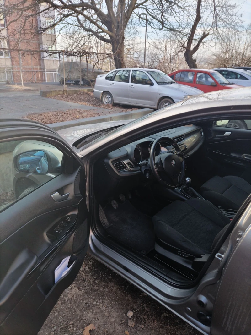 Alfa Romeo Giulietta 1.6jtd, снимка 5 - Автомобили и джипове - 48751955