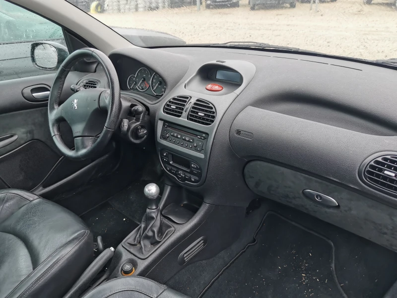 Peugeot 206 1.6i 16v, снимка 5 - Автомобили и джипове - 48833150