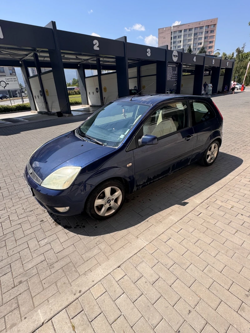 Ford Fiesta 1.3 с вградена метанова уредба, снимка 4 - Автомобили и джипове - 52416716