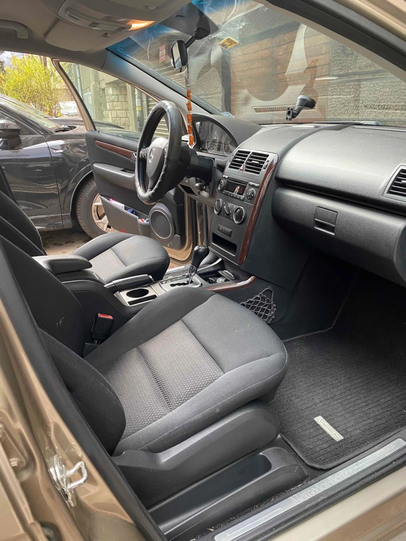 Mercedes-Benz A 200, снимка 8 - Автомобили и джипове - 52516436