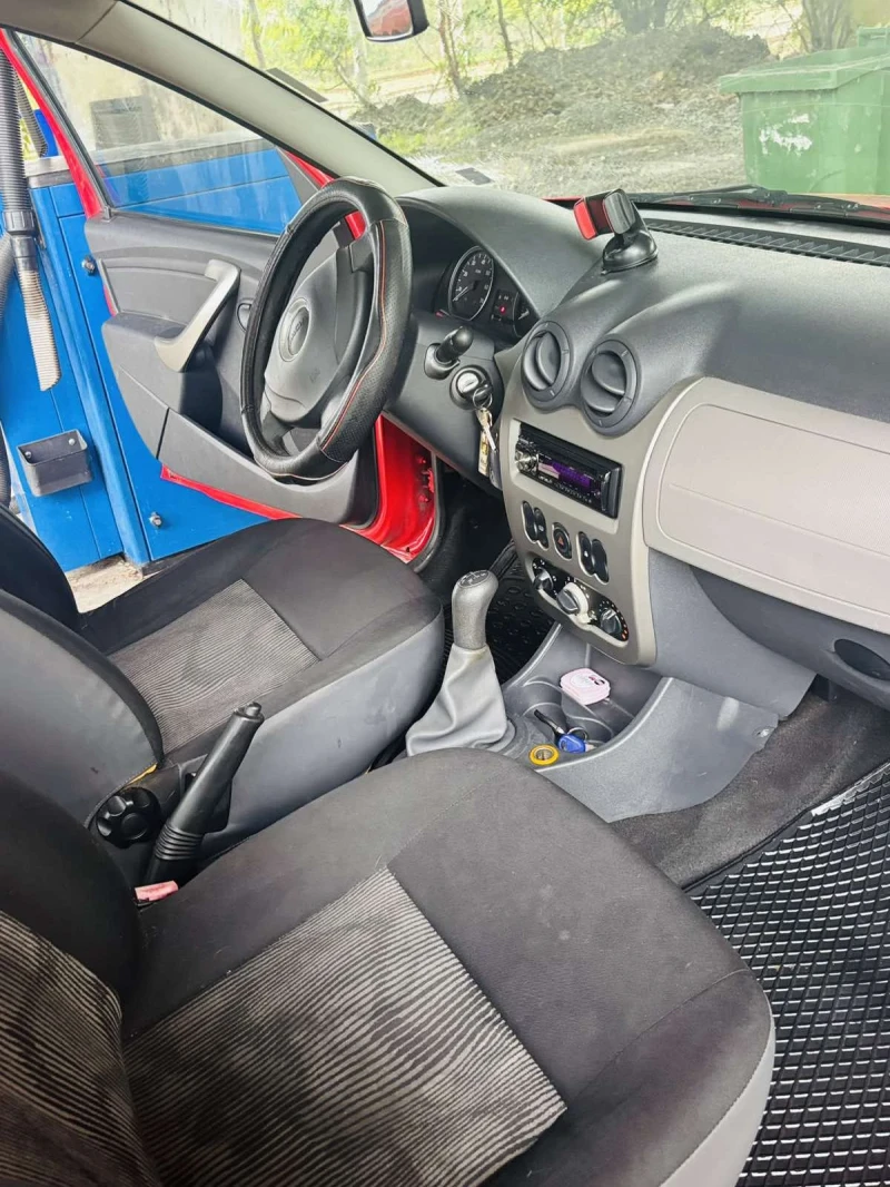 Dacia Sandero, снимка 7 - Автомобили и джипове - 52597972