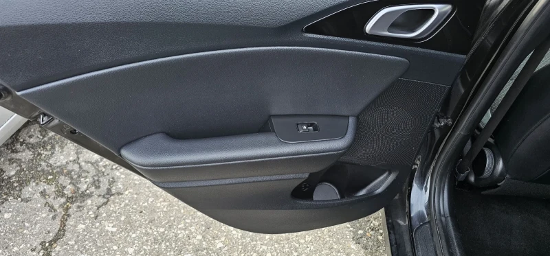 Kia Ceed 1.4 dynamic plus avtomat Холандия лизинг , снимка 12 - Автомобили и джипове - 52623253