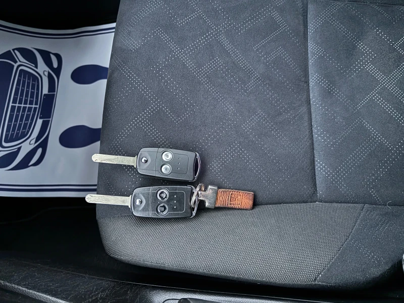 Honda Civic 1.4 i /6 ск./100 к.с., снимка 14 - Автомобили и джипове - 52878351