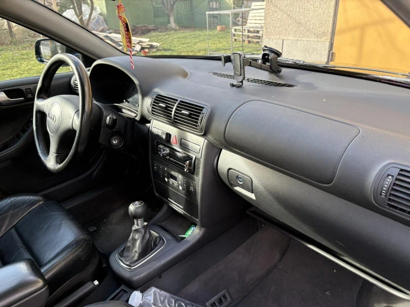 Audi A3 1.8 T, снимка 13 - Автомобили и джипове - 53101995