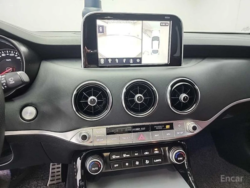 Kia Stinger, снимка 10 - Автомобили и джипове - 53238093