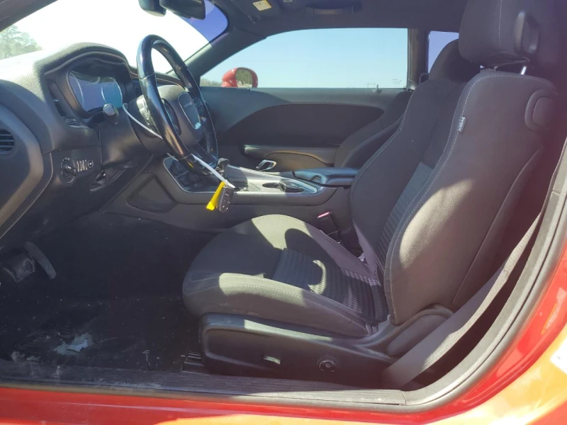 Dodge Challenger R/T, снимка 7 - Автомобили и джипове - 53431543