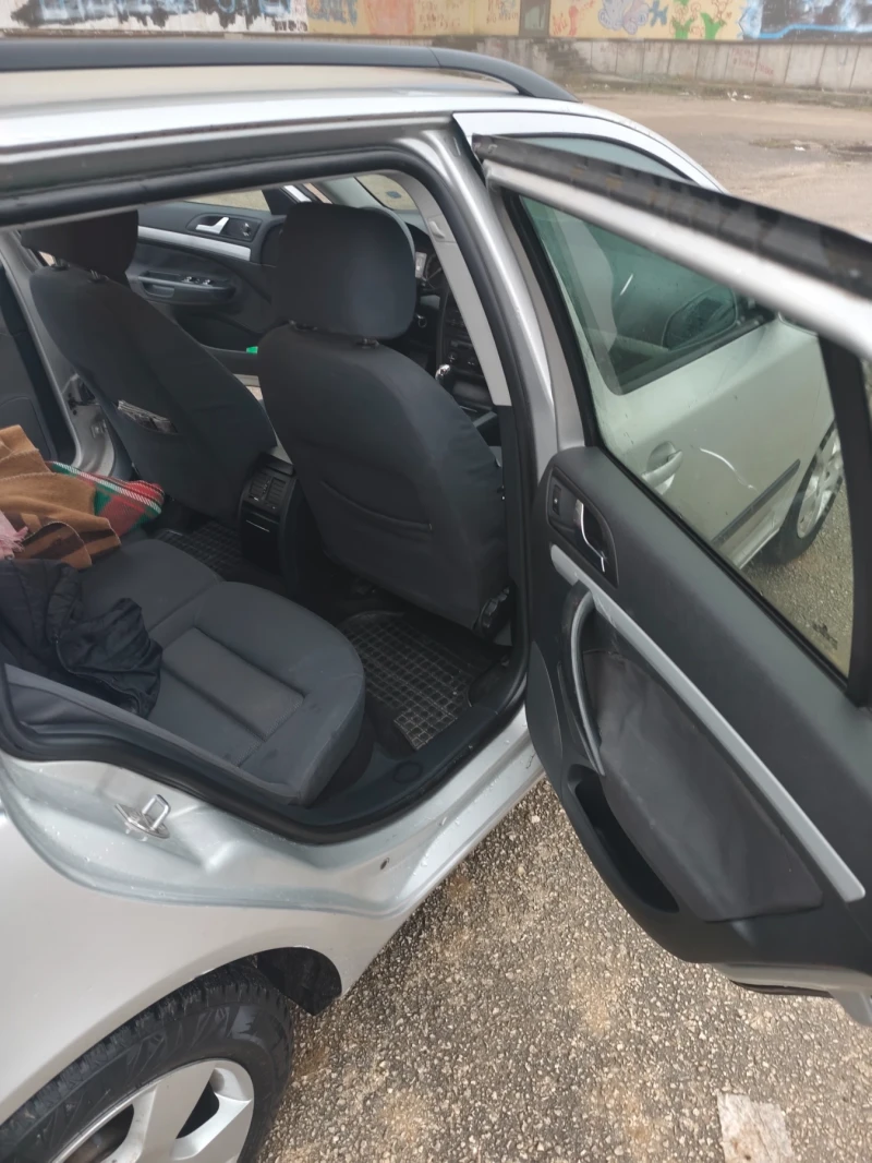 Skoda Octavia, снимка 9 - Автомобили и джипове - 53461899