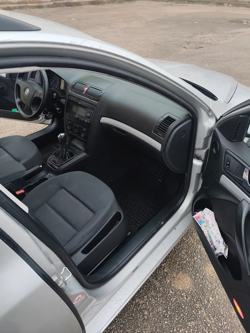 Skoda Octavia, снимка 8 - Автомобили и джипове - 53461899