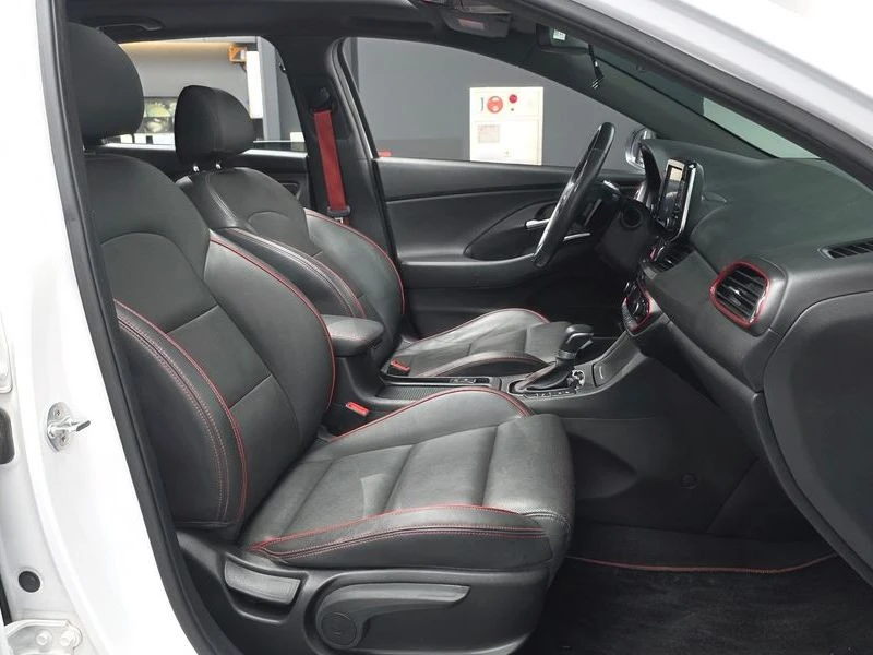 Hyundai I30 1.6 Turbo| 204к.с., снимка 11 - Автомобили и джипове - 56006155