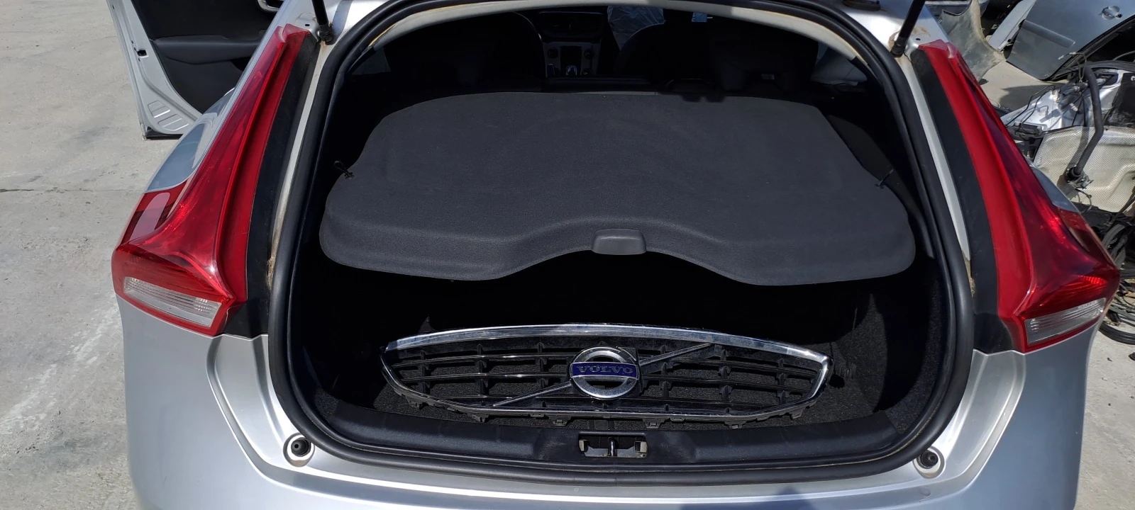 Volvo V40 2.0D D3 163к.с. | Mobile.bg — изображение 11