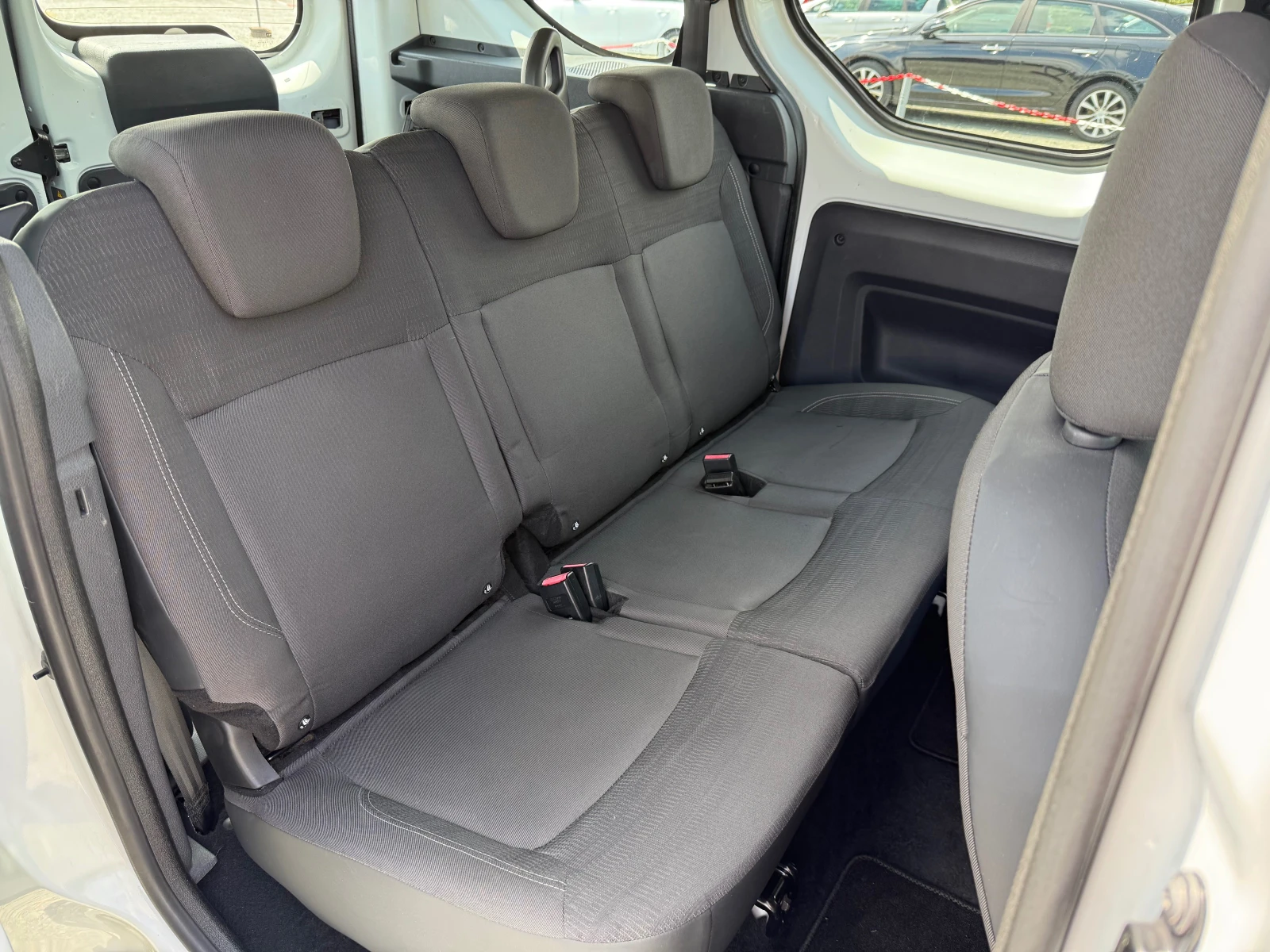 Dacia Dokker 1.6 STEPWAY ШВЕЙЦАРИЯ - изображение 8