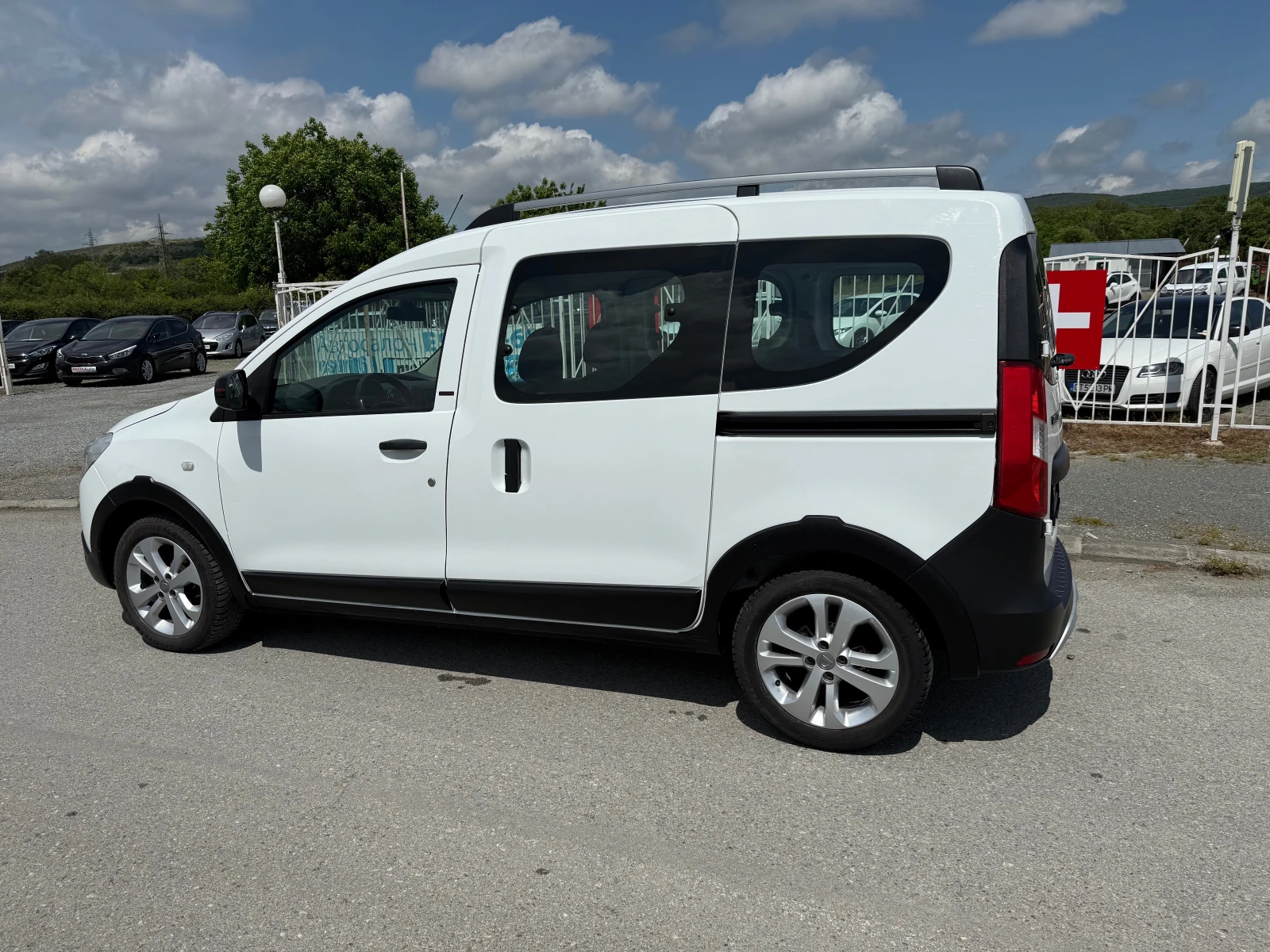 Dacia Dokker 1.6 STEPWAY ШВЕЙЦАРИЯ - изображение 2