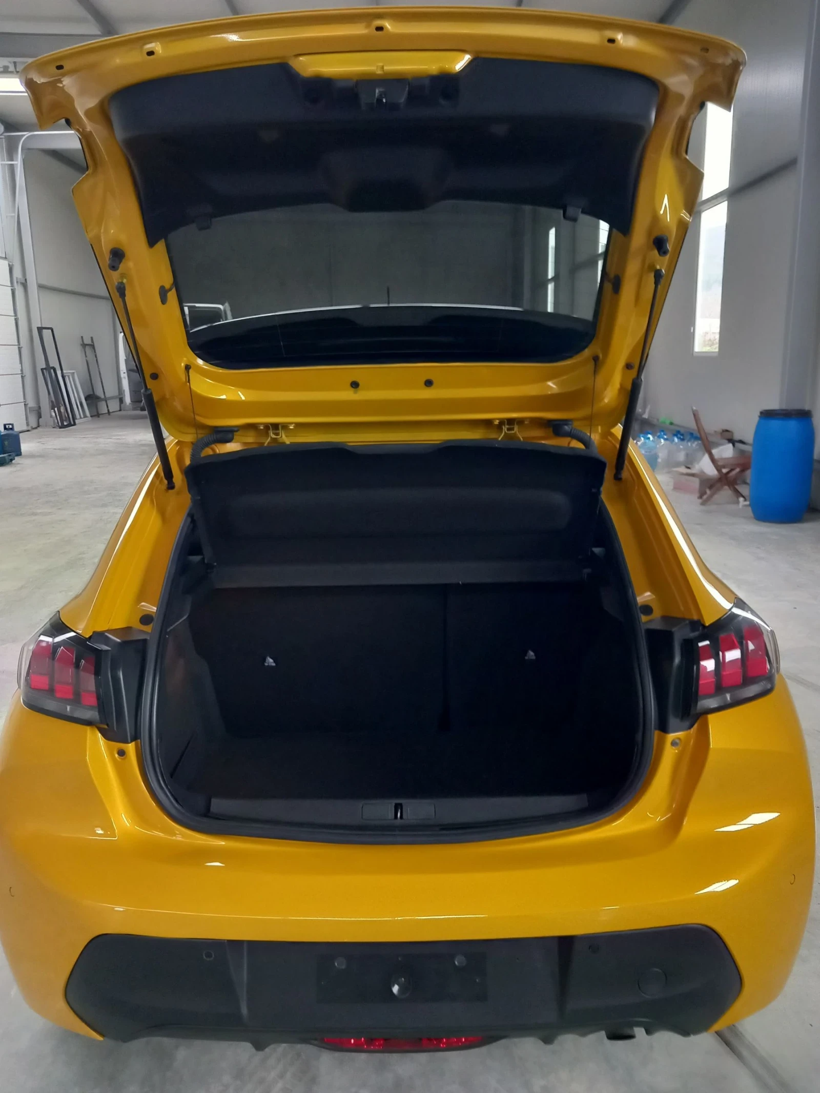 Peugeot 208  - изображение 9