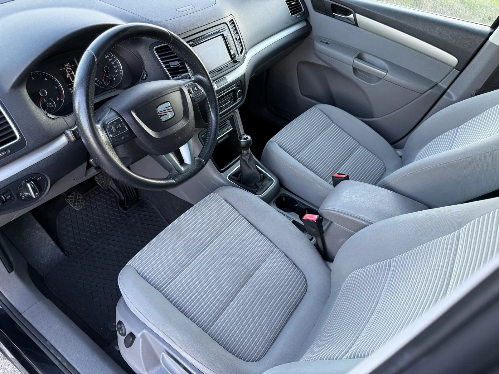 Seat Alhambra 2.0 TDI / LED / 6+ 1 / NAVI / CAMERA / PARKTRONIC  - изображение 9