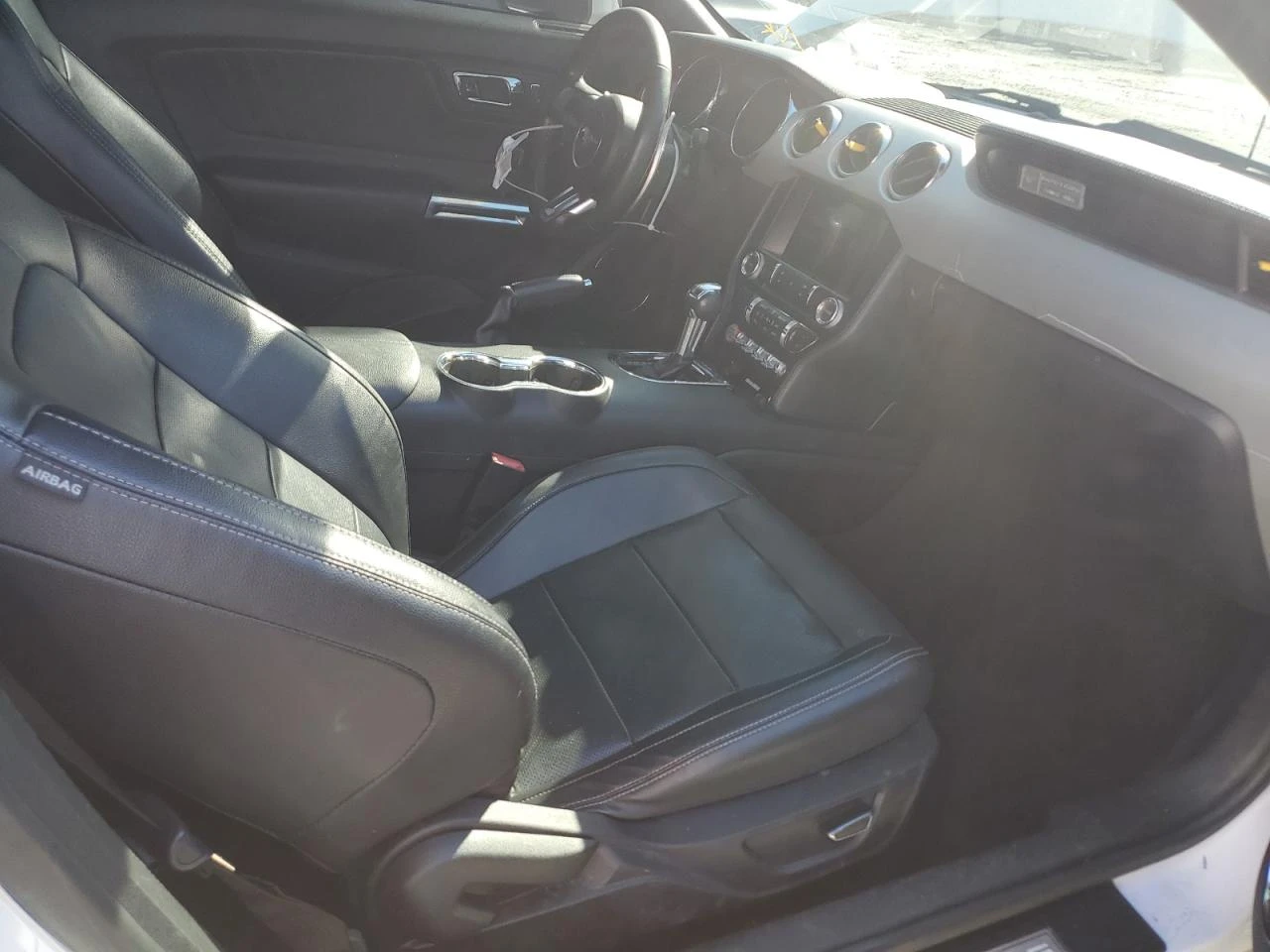 Ford Mustang GT - изображение 8