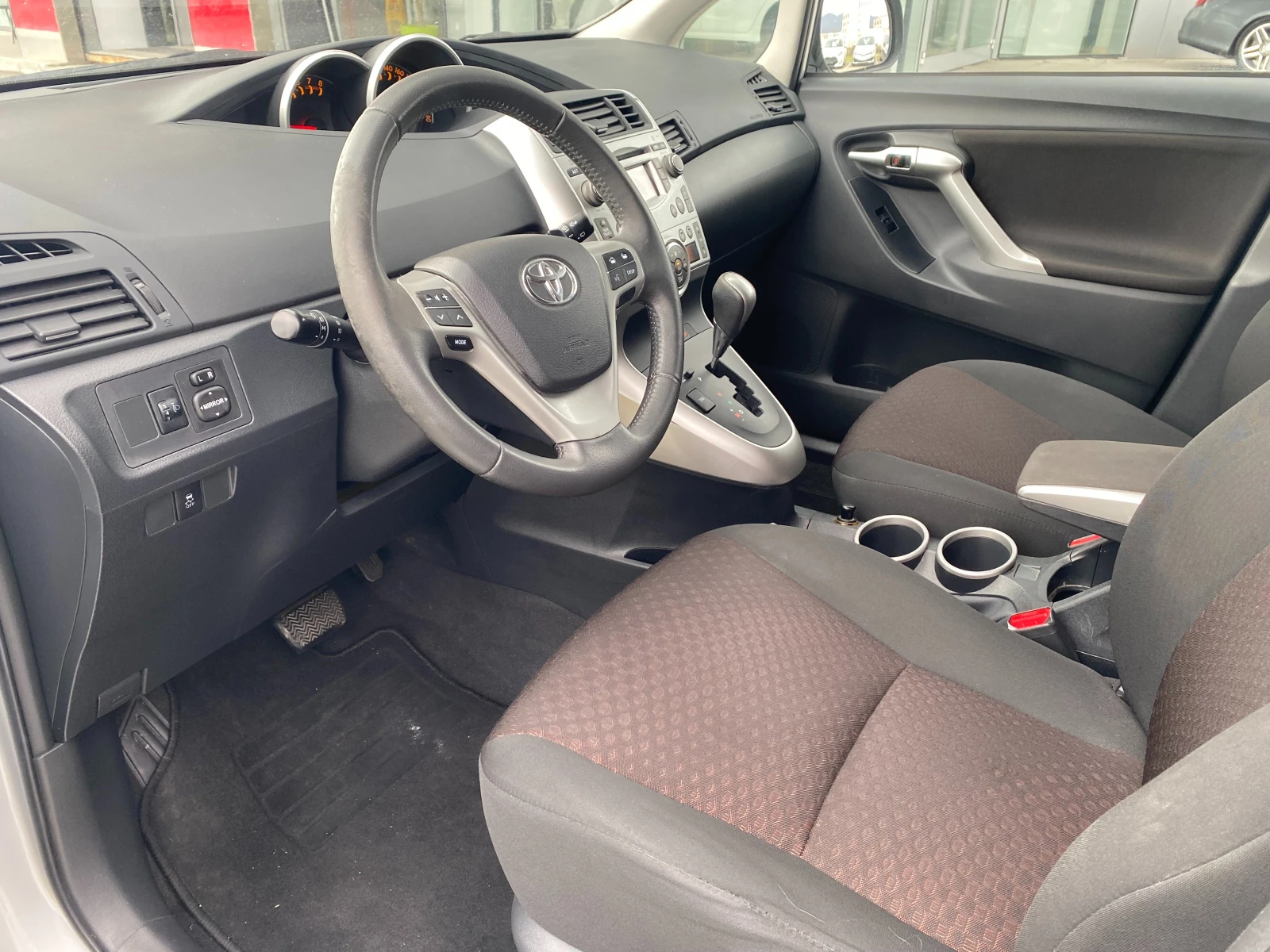 Toyota Verso 1.8 AT | Mobile.bg � ����������� 14
