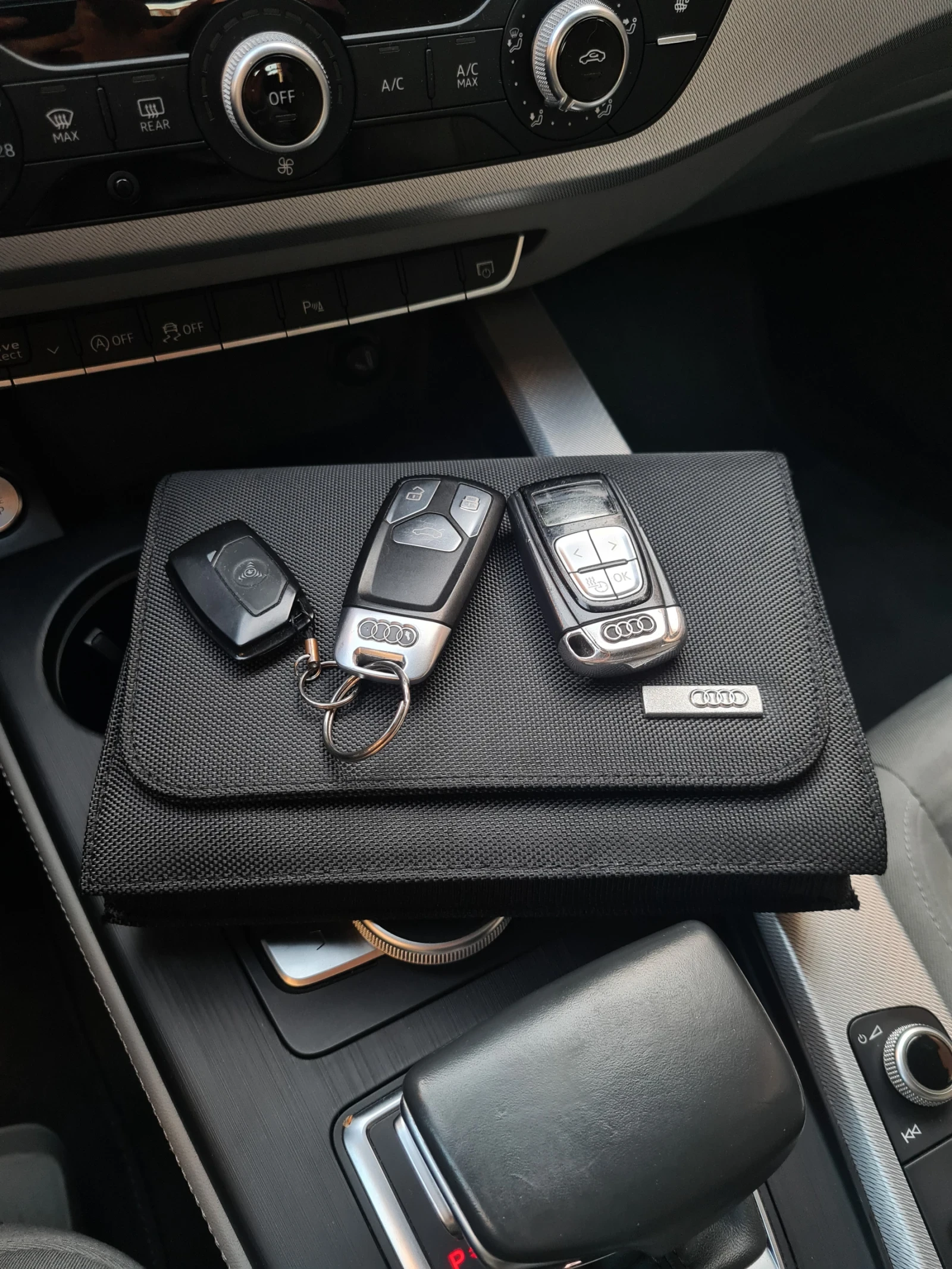 Audi A4 b9 Avant 2017 Virtual Cockpit, снимка 9 - Автомобили и джипове - 53930562