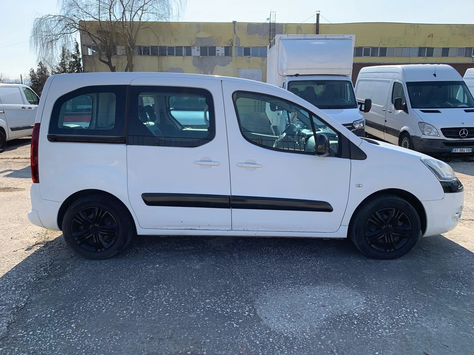 Citroen Berlingo 1.6 HDI 68kW Климатик, снимка 4 - Автомобили и джипове - 53746365