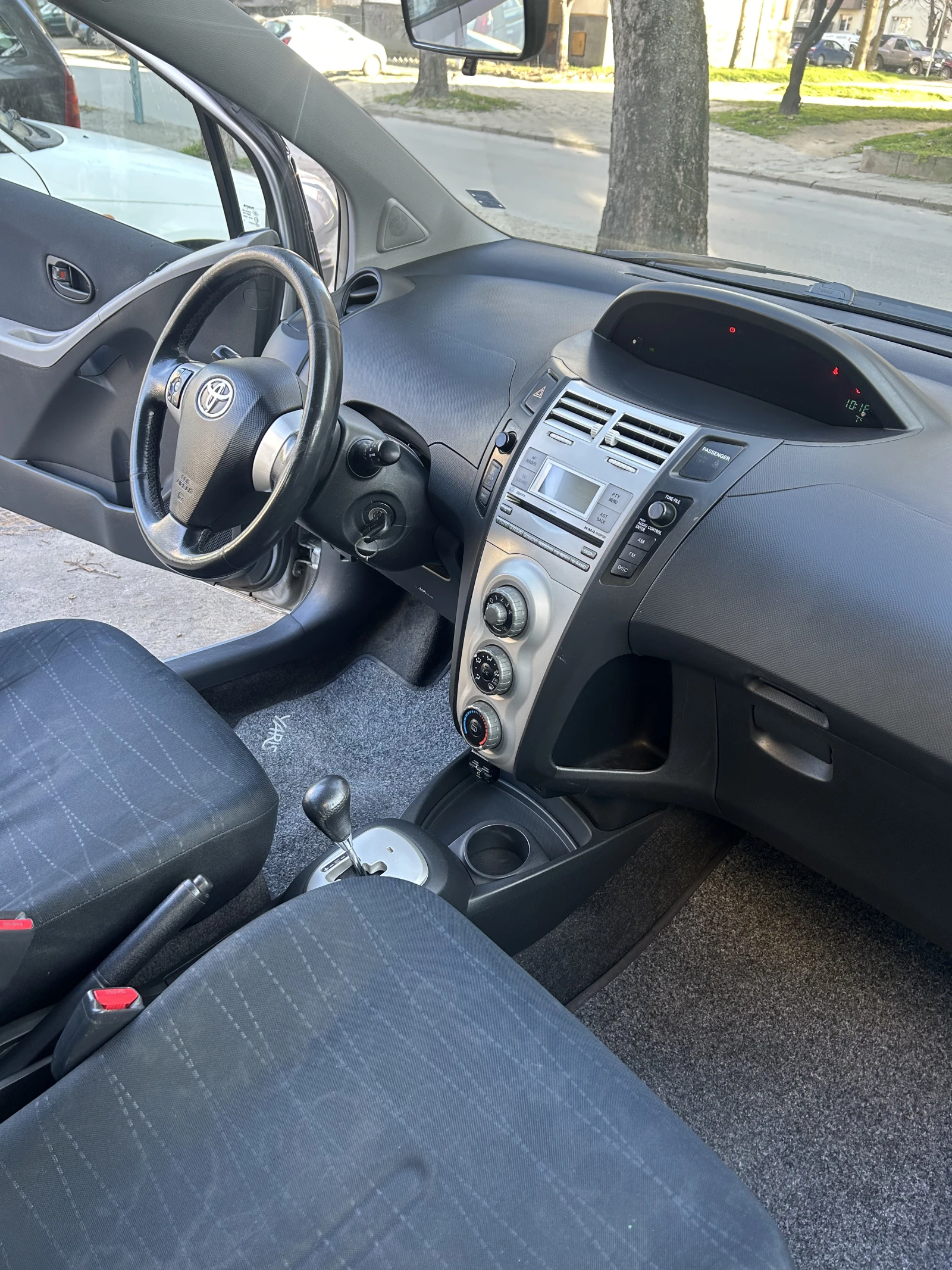 Toyota Yaris  - изображение 5