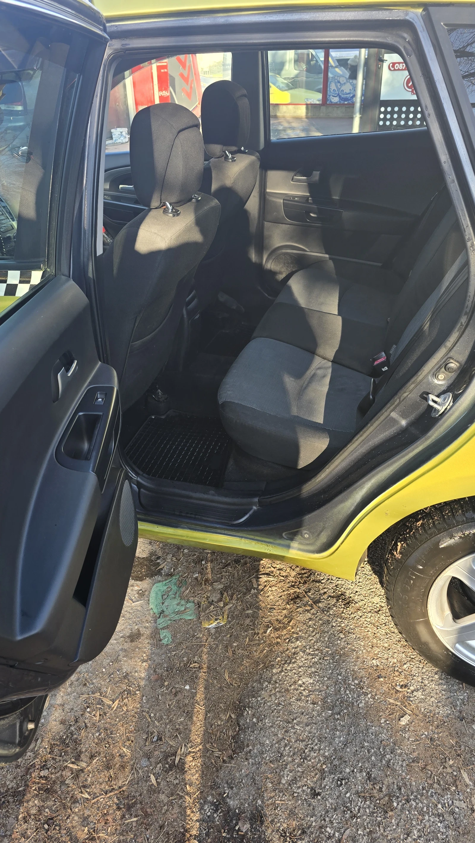 Kia Ceed 1.4 90 кс 12.2012, снимка 7 - Автомобили и джипове - 53952602