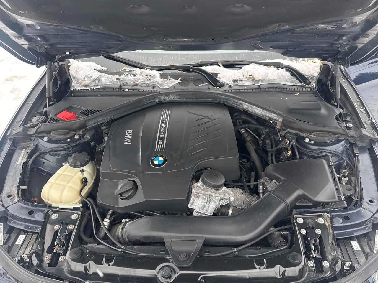 BMW 335 * xDrive * CARFAX * ДВА КЛЮЧА * KEYLESS * ПОДГРЕВИ, снимка 11 - Автомобили и джипове - 53991937